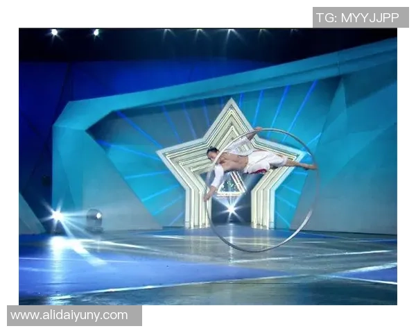 足球明星李鑫的职业生涯与成就全景回顾与分析 足球明星李鑫的职业生涯与成就全景回顾与分析