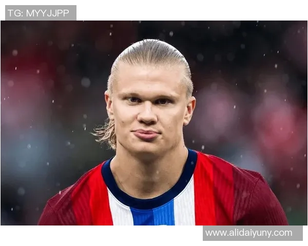 足球明星的土气穿搭揭秘时尚与运动的奇妙碰撞与反差 足球明星的土气穿搭揭秘时尚与运动的奇妙碰撞与反差