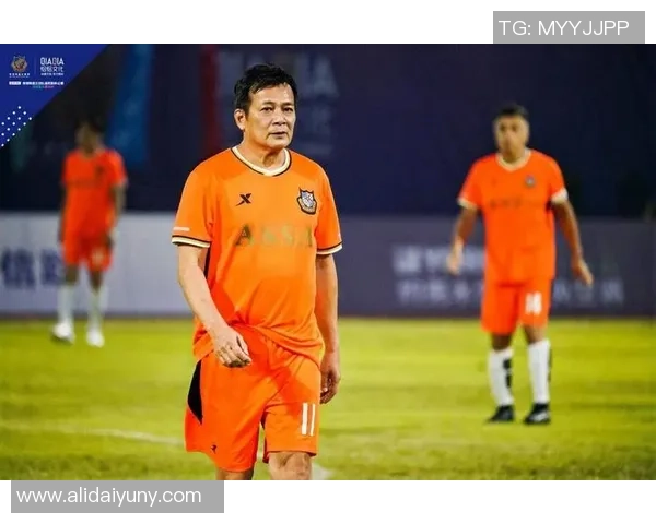 闪耀绿茵场的IB开头足球明星们的传奇故事与辉煌成就